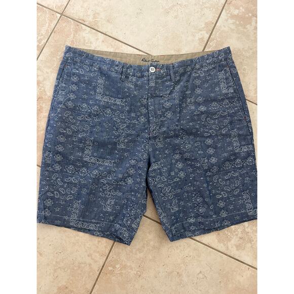 Robert Graham size 40 blue paisley patterned shorts - Picture 1 of 3